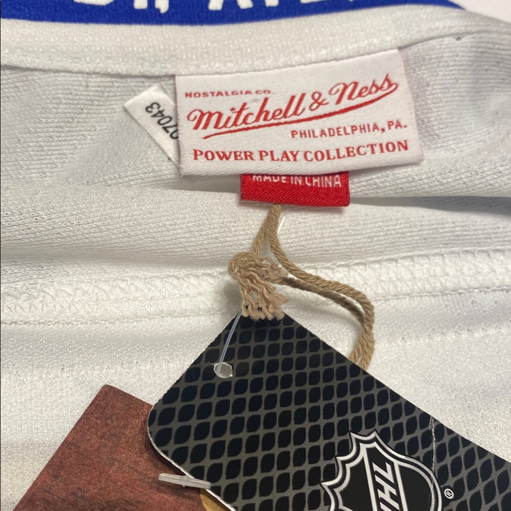 Vintage Toronto Maple Leafs Hockey Jersey - Picture 10 of 11
